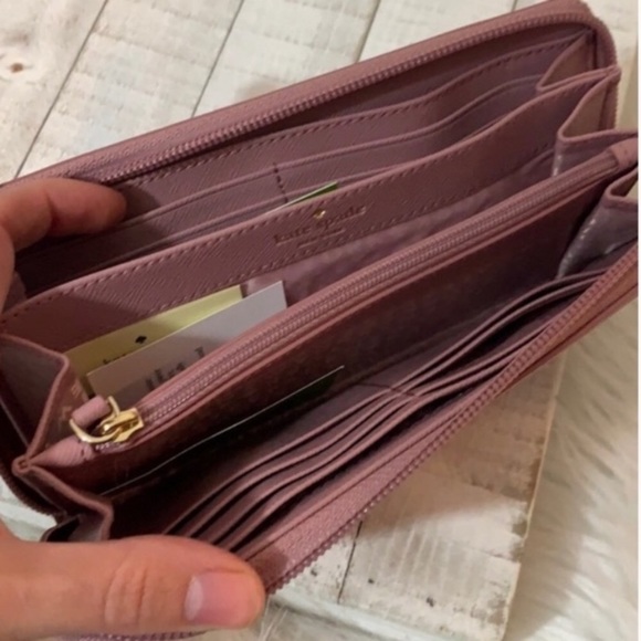 Kate Spade ♠️ Greta Wallet - Picture 2 of 2